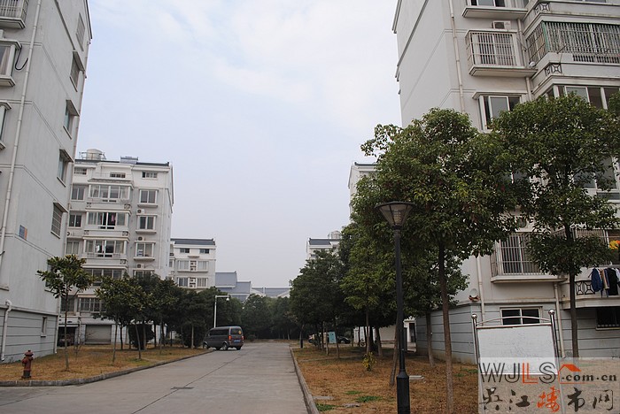 簡單干凈，樓層好，地段好學(xué)區(qū)房