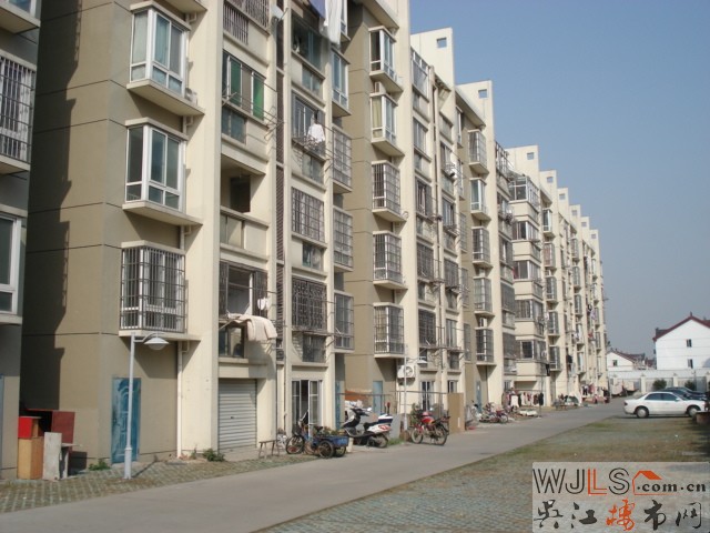 高新花苑精裝隨時(shí)入住空調(diào)3臺(tái) 