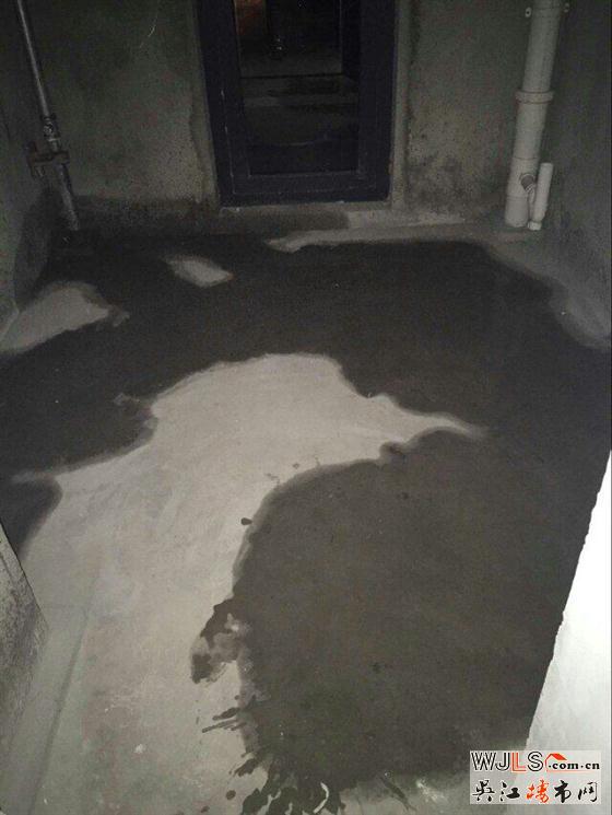 蘇州鑫苑鑫城質(zhì)量堪憂 業(yè)主走上街頭維權