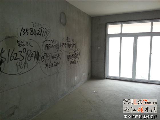 龍河花園120+50平毛坯復(fù)式帶汽車庫(kù)90萬(wàn)急售