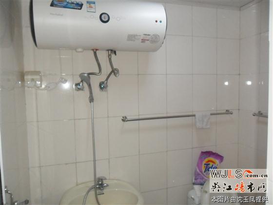 【】小園弄翻新裝修一室一衛(wèi)一廚沒有廳一樓有個小院子約十平方看房預(yù)約。