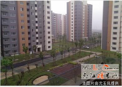 富貴苑  毛坯房  106平  95萬