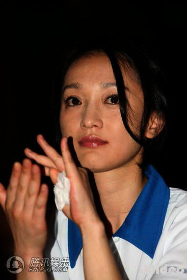 細(xì)數(shù)被頸紋出賣(mài)的明星 褶皺曝光青春逝去