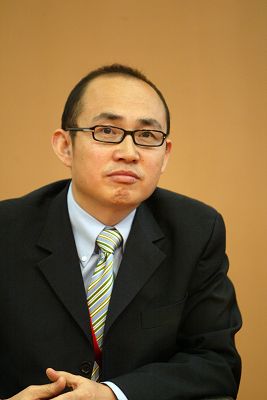 地產(chǎn)四大腕解讀房產(chǎn)形勢 自發(fā)學(xué)做“豬堅強(qiáng)”