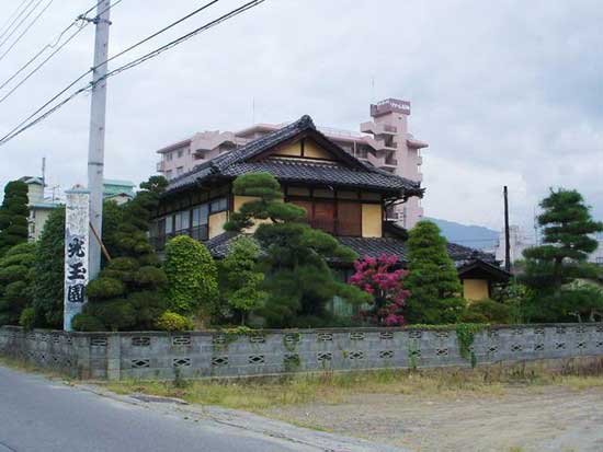 絕對真實！看看日本的“社會底層”農(nóng)村住房