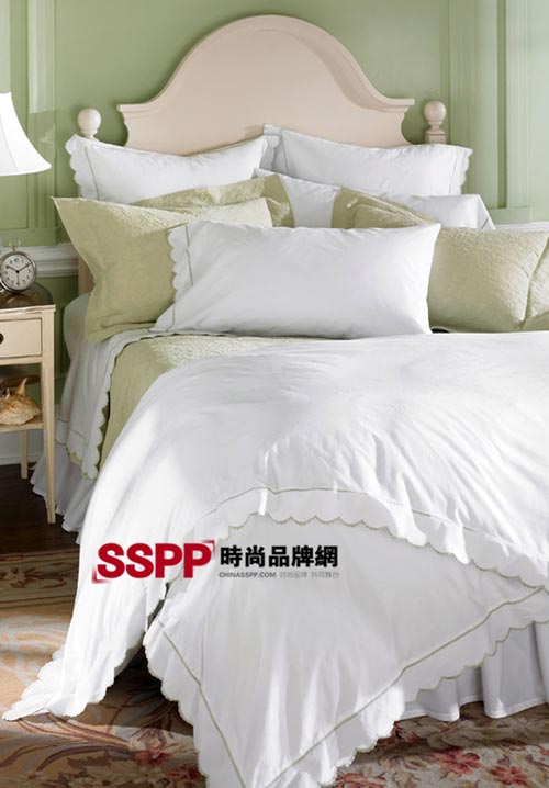 白色床品 解讀秋冬簡約時(shí)尚